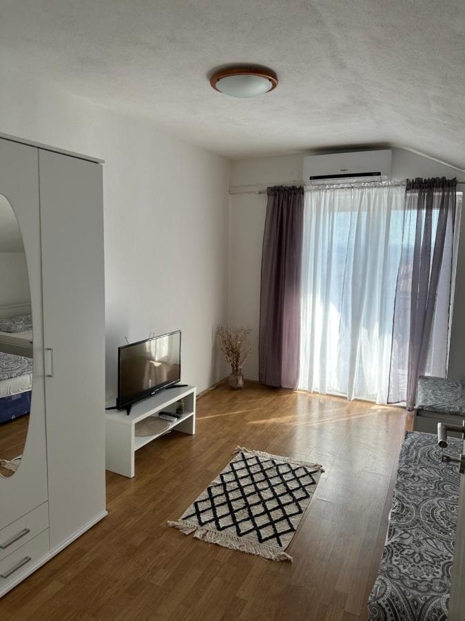 Apartments Kralj Zvonimir Jadranovo Exteriör bild